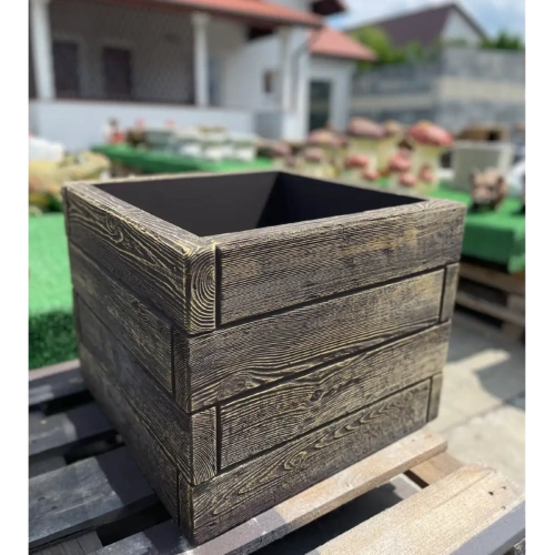 donica betonowa o imitacji deski