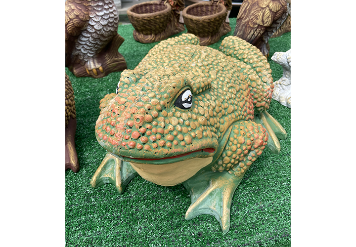 figura betonowa do ogrodu ropucha