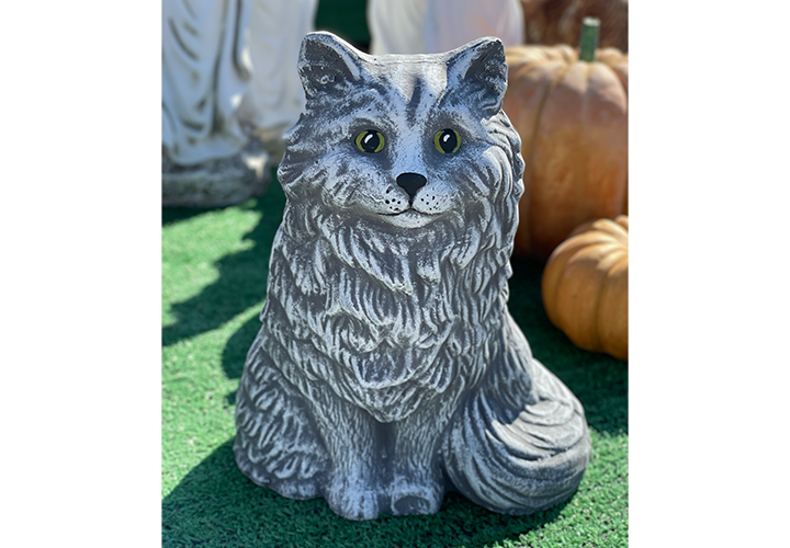 betonowa figurka kota