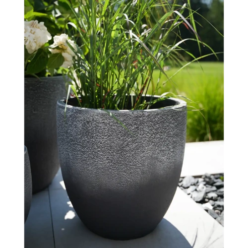 nowoczesna donica z betonu