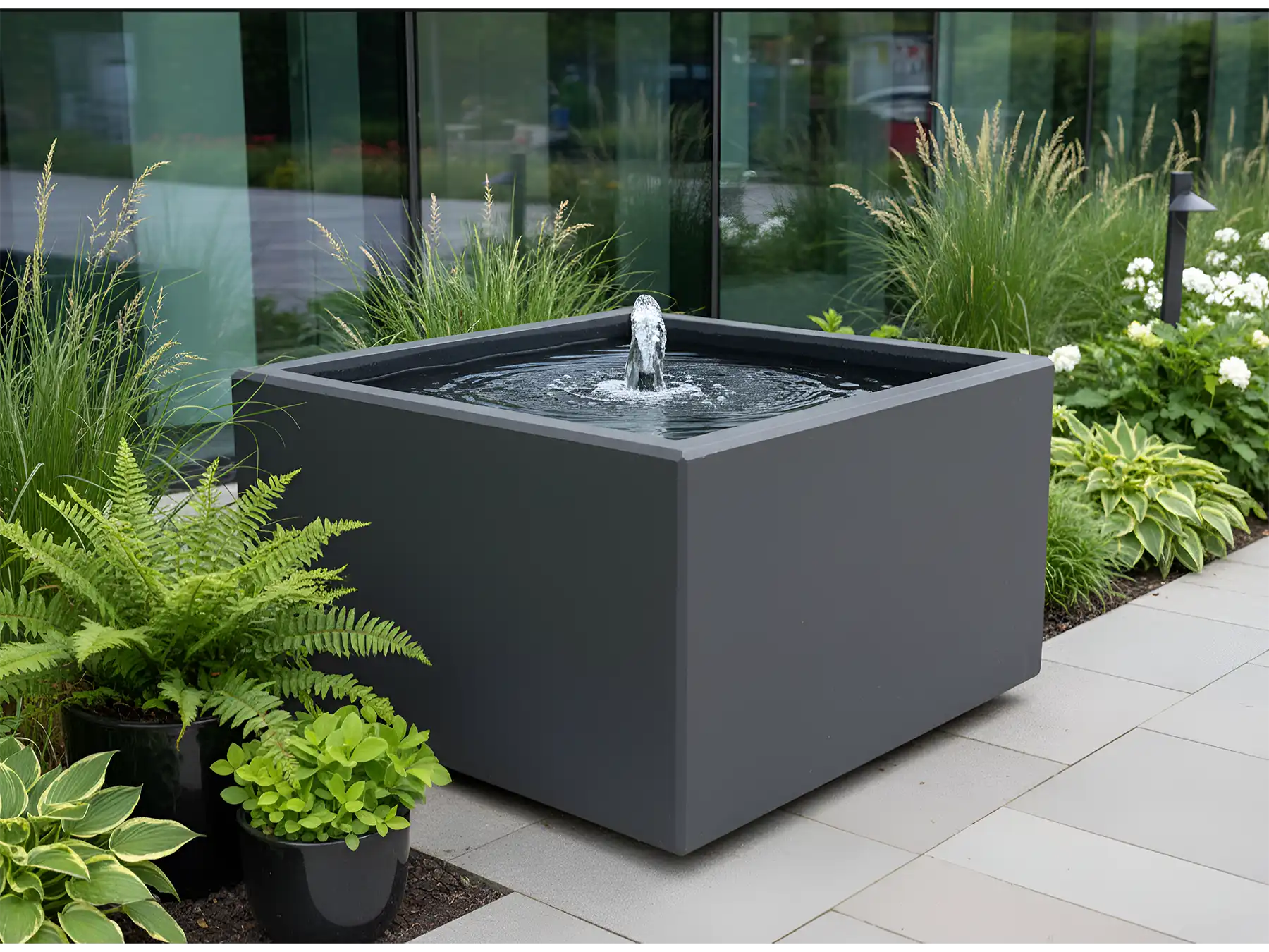 fontanna ogrodowa kwadratowa z betonu