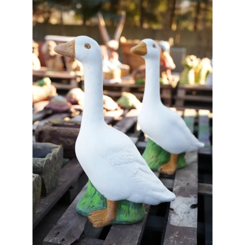 figura betonowa gęś